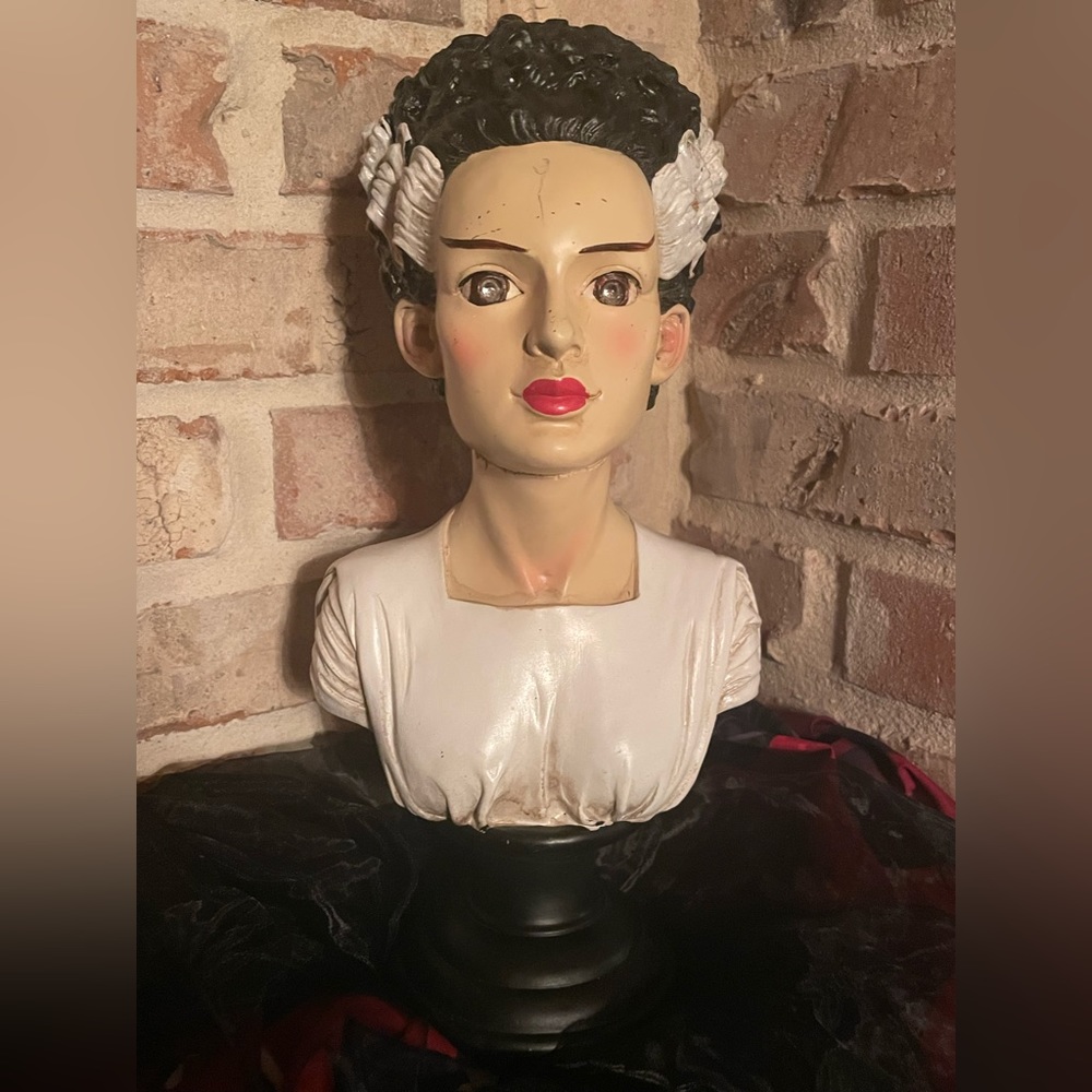 LED Frankenstein Bride/Wife Bust Halloween Figure